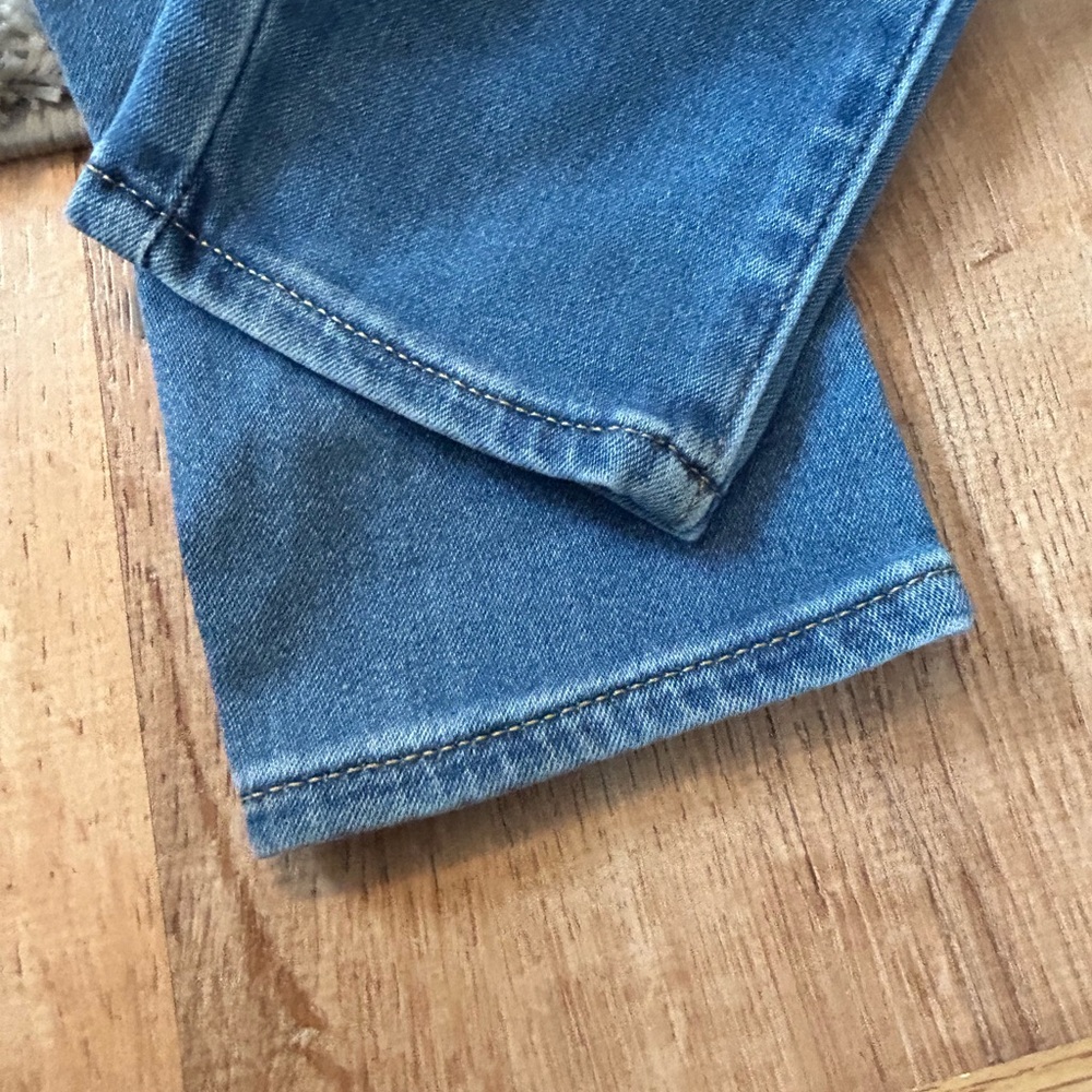 Levi Skinny Jeans - Picture 4 of 5